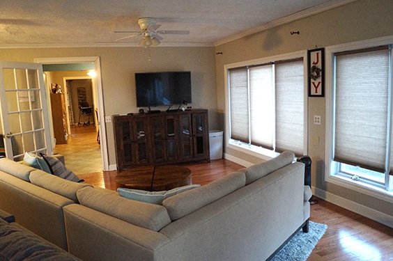 Living Room of Future Caring Hearts and Hands of Columbia home